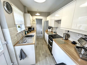 Kitchen- click for photo gallery